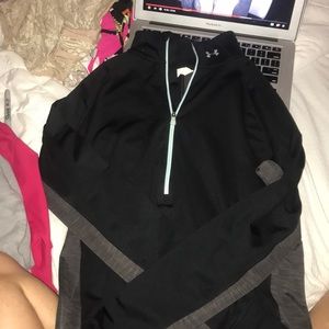 Black Under armor workout top!